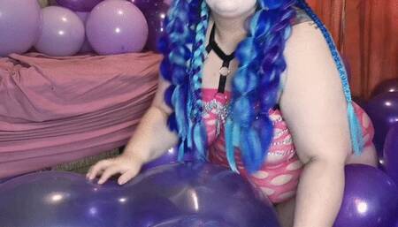 BBW clown humps and snuggles big mouse balloon