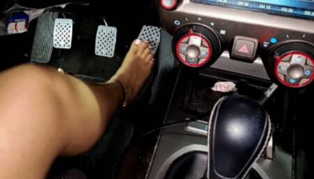 Barefoot PedalPumping Pleasure