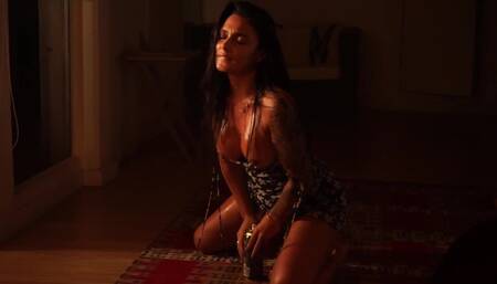 Pasion Extrema Por Un Striptease Con Aceite