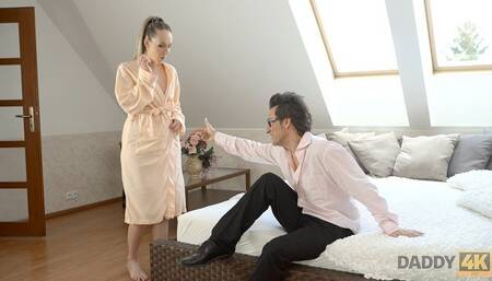 DADDY4K. Jennifer Simons and Beloveds Dad try old and Young