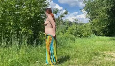 Outdoor cuntbusting and pussy punching