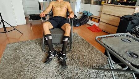 Hot barefoot Masina nice orange feet