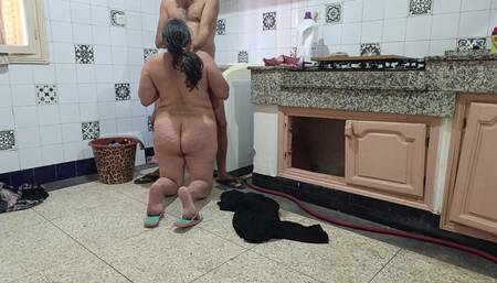 Pedi Washing Machine Repair Service and Came a Beautiful Young Man... and Fucked Until I Felt My Vagina Was Going to Explode