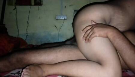 Indian Desi Bhabhi Cute Fuck in Hotel