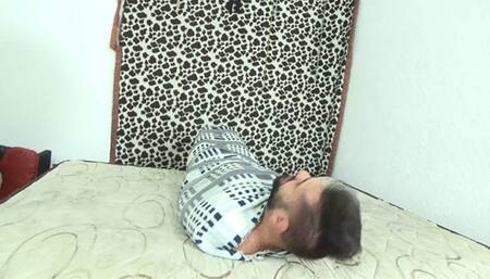 Goddesses Pawg swallowing the slave's face with the ass In Facesitiing By Scarlet White , Rave Girl and Daniel santiago Cam full By Dani Full Hd