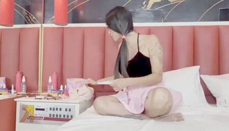 KISS ME MY LITTLE BITCH NOW !!!! -- BY THAY FLORES - CLIP 1