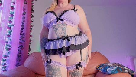 Pussy and ass play with Dildo