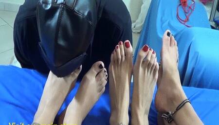 YOUNEED GUESS WHO IS FUCKING YOUR MOUTH WITH HER FEET