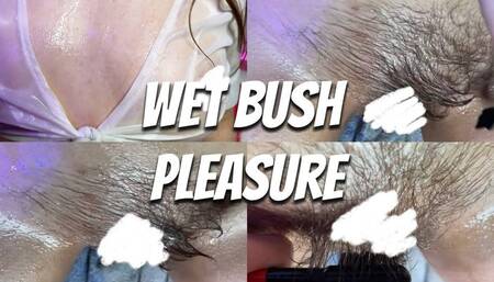 ULTRA wet hairy pussy