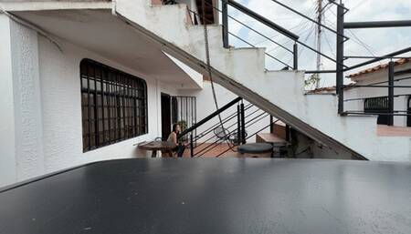 Kahina goes out in her fiat one, after damaging the box to the fiat 147