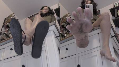 DIRTY FOOT FLIP FLOP DANGLE - Jamie Daniels, Foot Fetish, Shoe Dangle, POV, Dirty Feet - MP4