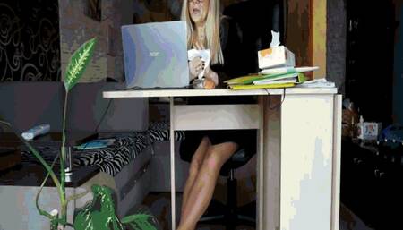 Sneezing keeps me from working MP4 (1920x1080) FHD