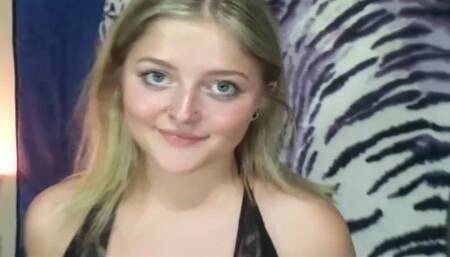 18YO BLONDE BABE WITH BIG BLUE EYES DOES PORN KISSING & SUCKING DICK