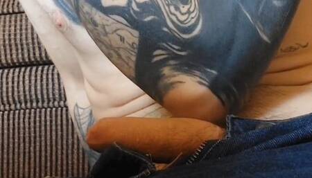 Jerking off and cumming with my jeans on