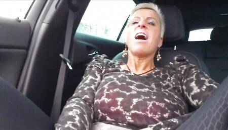MILF Works Real Orgasm While Driving with Dildo