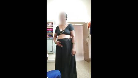 Aunty Showing Big Hair Pussy Big Boobs and Ass
