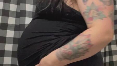 Heavily pregnant! Striptease & rubbing lotion on my massive belly