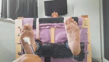 Susu in first foot stock and upperbdy tickling