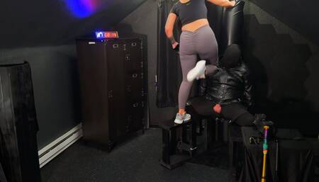 Warm Up Session Ballbusting Session to Start the Weekend