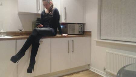 Sweaty Foot Worship 1 (MOV)