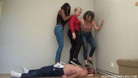 2309 Sneakers trampling with Lysa Lilie Noemie