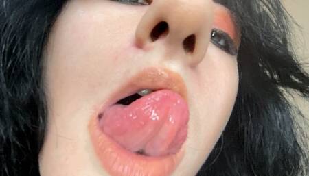 Vampire Crush Shrinks & Vores You