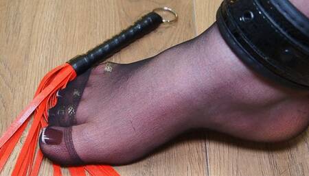Foot size 40: the slave is completely in my power and submission