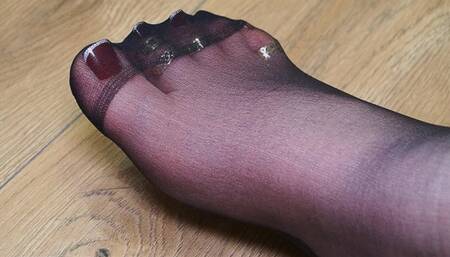 My foot size 40: a slave under my complete power and submission