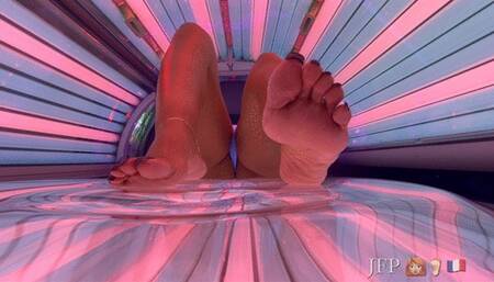 I TAN MY ASS AND MY FEET