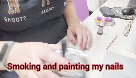 Smoking and painting my nails - SGL045