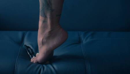 Crushing your hero - 4k