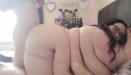 SSBBW BBW FUCKED DOGGY STYLE ON BED AND CLOSE UP POV OF DICK AND ASS