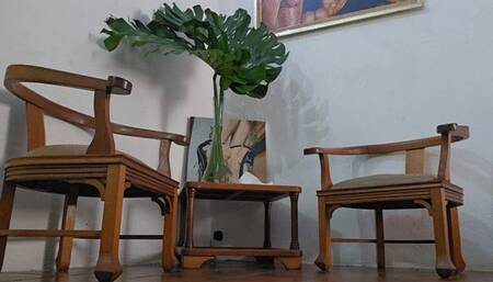 Milah Arches Sublime Crossed Legs Fetish in black Cervin Stockings and High Heels