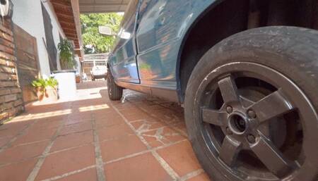 Kaena tests the fiat in sandals