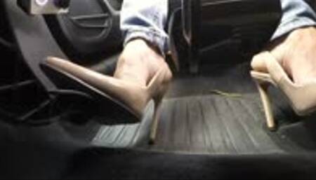 Woman Leaves Work Wheel Spinning!!! - Pedal Camera