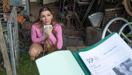Watch squeaky Arina Shy's movie