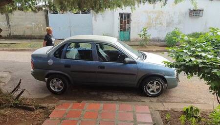 Pedal starting and pumping in shoes, socks and bare feet (1)