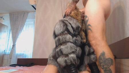 BLOWJOB WHILE IWEAR SILVER FOX COAT