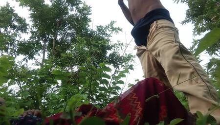 Indian Desi Village Young Married Couple Couldn't Have Fun at Home so Had Full Fun on the Jungle