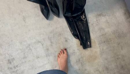 I'm wearing latex catsuit