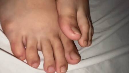 HANDJOB BLOWJOB BALL SUCKING AND FEET - SD