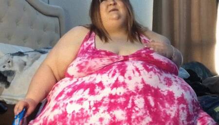 Massivelysweet Devours Chocolate Bunny