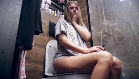 In my boyfriend's toilet SHAME mp4 HD