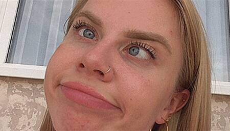 Cross eyed eyes! MP4