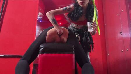 "Red Manga Room" - Big Monster ONLY CLOSE UP (Italian Language)