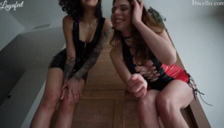 Ecrasé par 2 géantes en latex - Giantess Feet