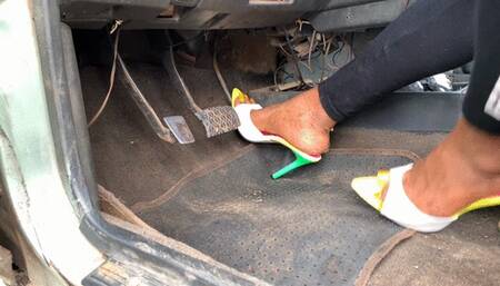 AGGRESSIVE Cranking My Old Nissan