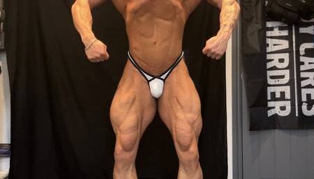 More Oiled-up flexing and posing