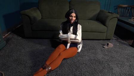 4027 Liv in Straitjacket Therapy