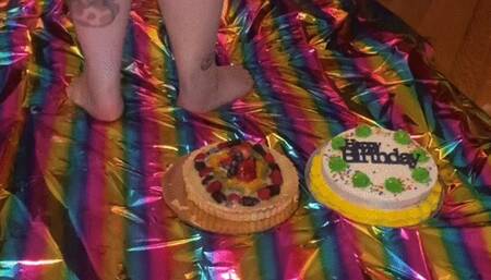 Fruit tart and Cake Sit and Squish